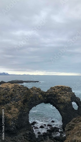 sea and rocks