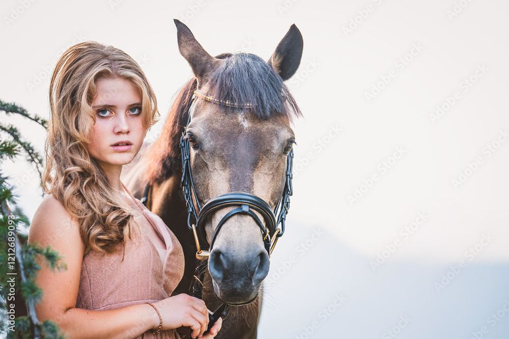 Obraz premium Junge Frau mit Pferd