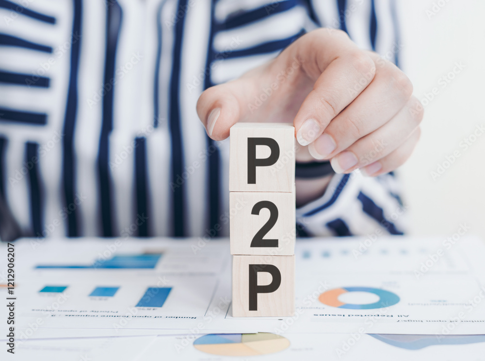 Φωτογραφία P2P peer to peer technology web network business concept on a wooden cylinders in a business woman hands