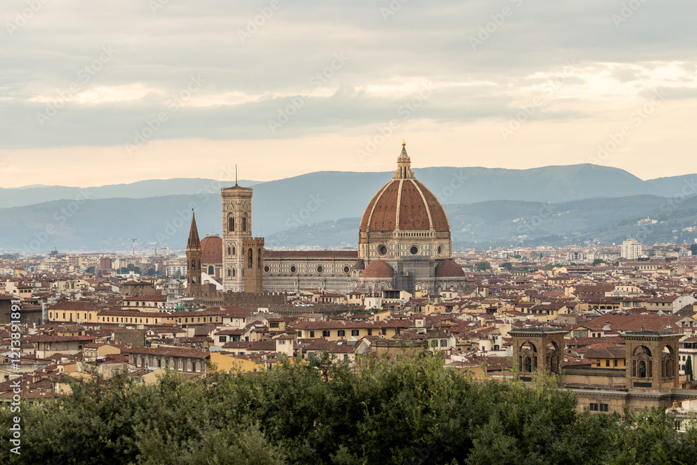 Fototapeta premium View of Florence after sunset from Piazzale Michelangelo, Florence, Italy.