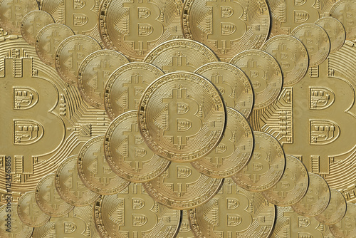 Obraz na płótnie tapeta z monet ozdobnych bitcoina, ułożonych we wzór symetryczny. w salonie