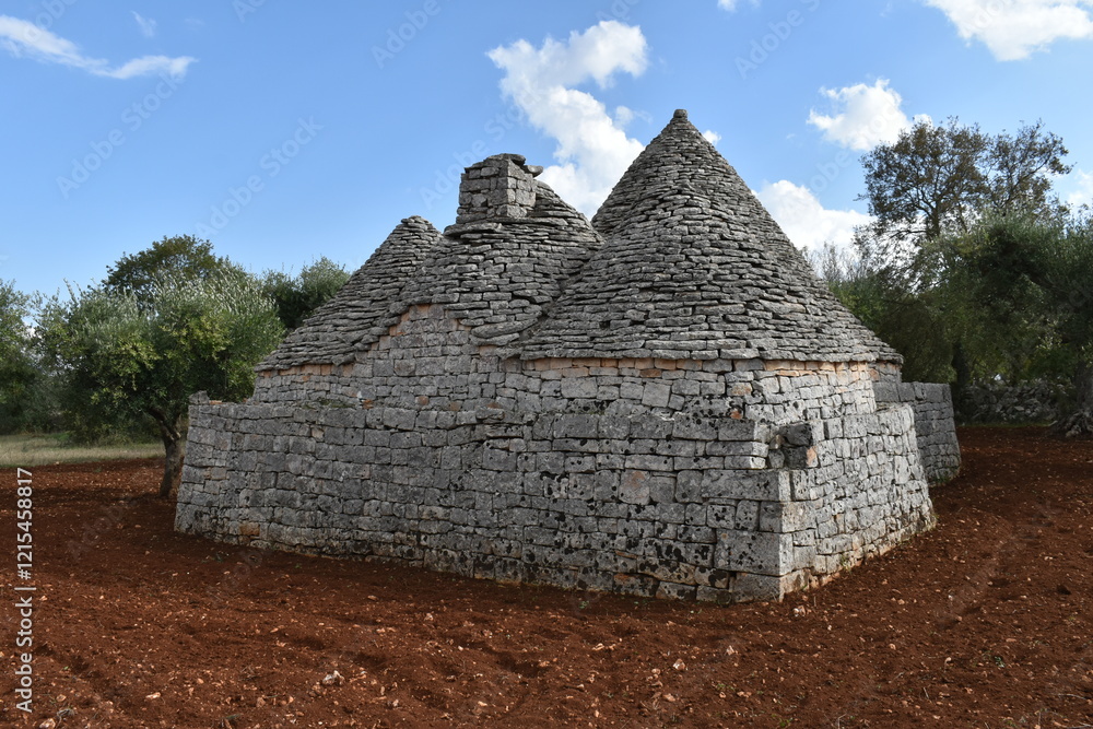 trulli à Locorotondo, province de Bari, pouilles, Italie trulli à Locorotondo, province de Bari, pouilles, Italie