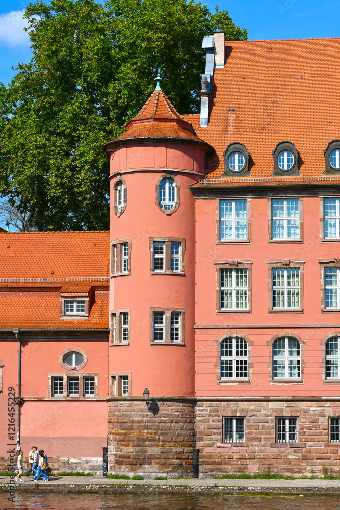 Fototapeta premium Die Thomasschule (École Saint-Thomas) in Straßburg