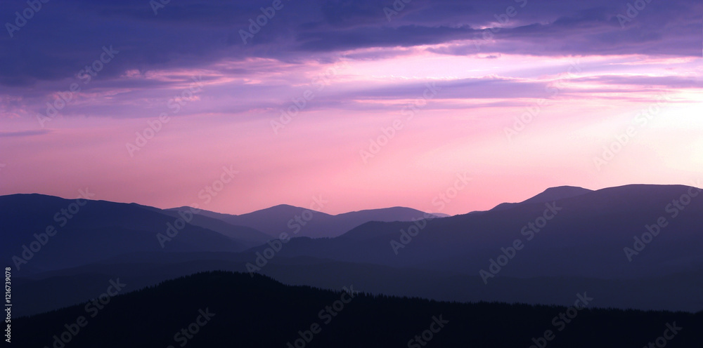 Fototapeta premium summer panoramic scenery, scenic sunset view in the mountains, Ukraine, Carpathian mountains, Europe