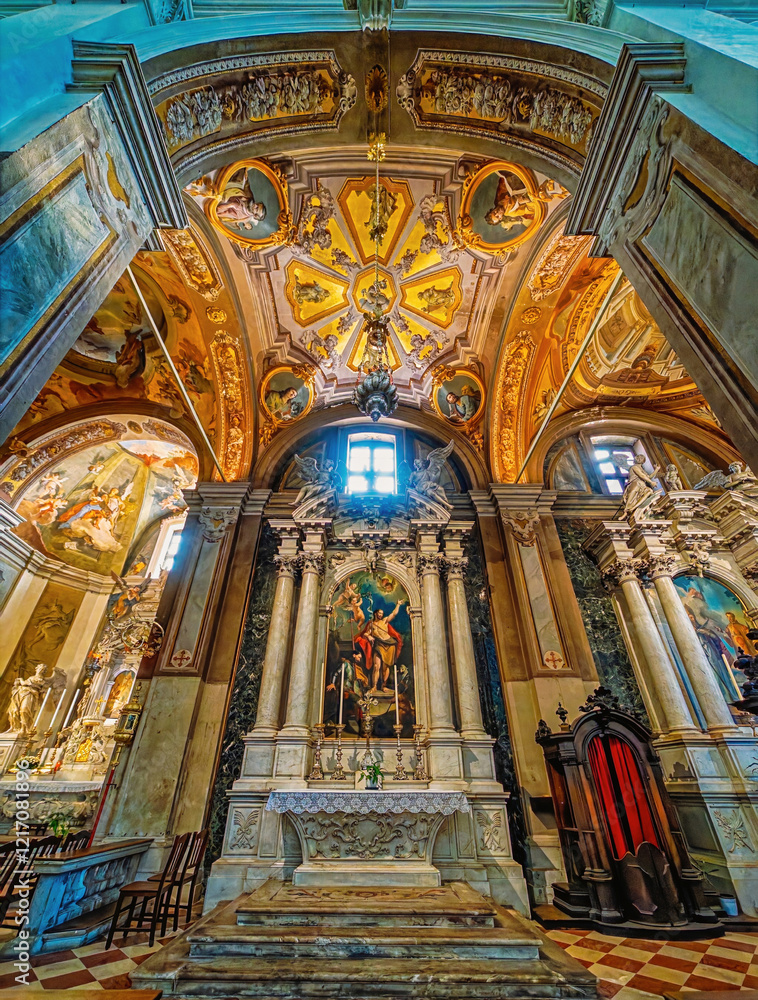 Obraz premium interior of the cathedral, Udine, Friuli Venezia Giulia, Italy, Europe, November 2024