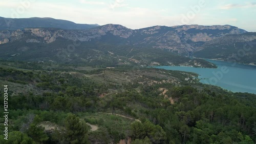 Bergsee Frankreich Provence 4k Panorama