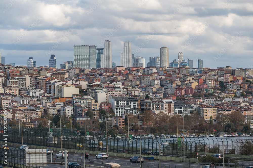 Fototapeta premium Panorama of Istanbul from Ayvansaray station, Golden Horn Bridge