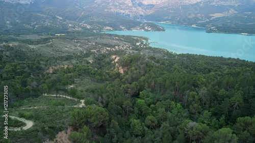 Bergsee Frankreich Provence 4k Panorama 3