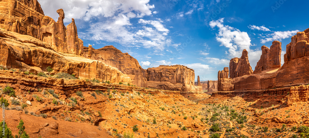 Park Avenue Viewpoint panorama in Arches national park, Utah. The Park Avenue Trail is one of the first major attractions within Arches National Park.
