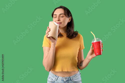 Young woman with french fri...