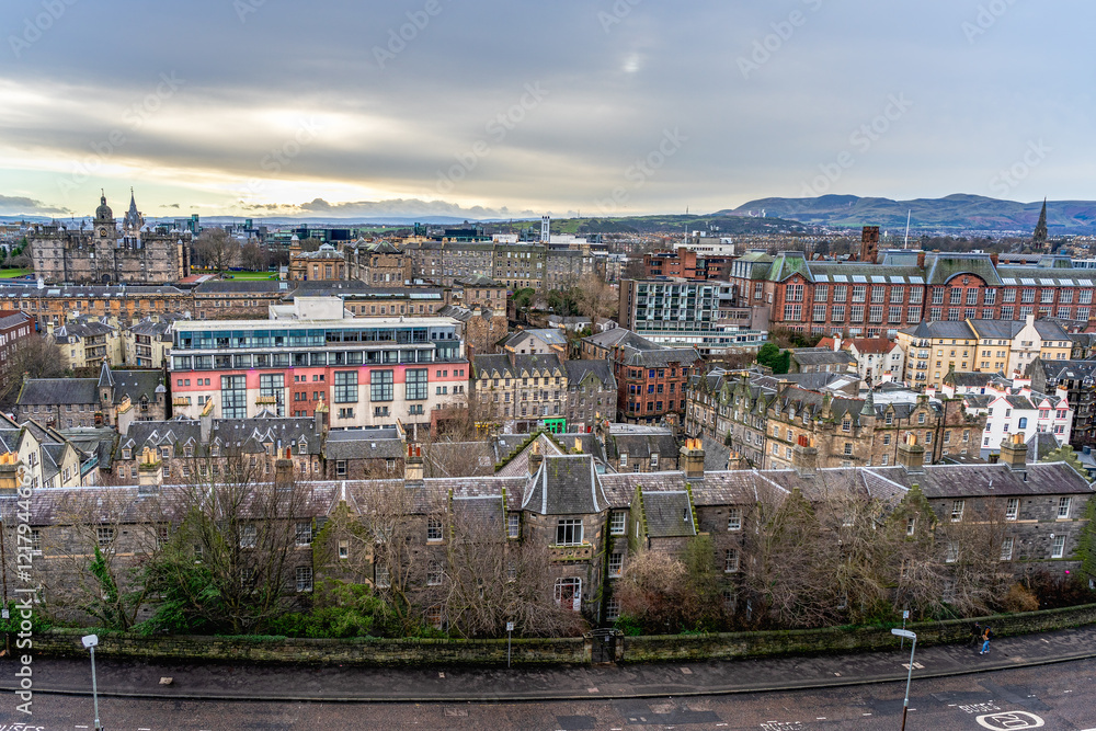 Obraz premium View over Edinburgh