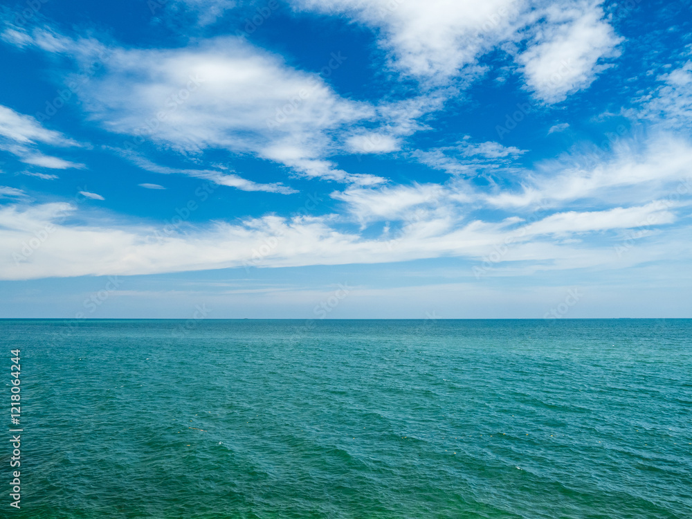 Obraz premium Landscape beautiful summer panorama wide horizon look viewpoint shore open sea beach cloud clean and blue sky background calm nature ocean wave water nobody travel at thailand chonburi sun day time