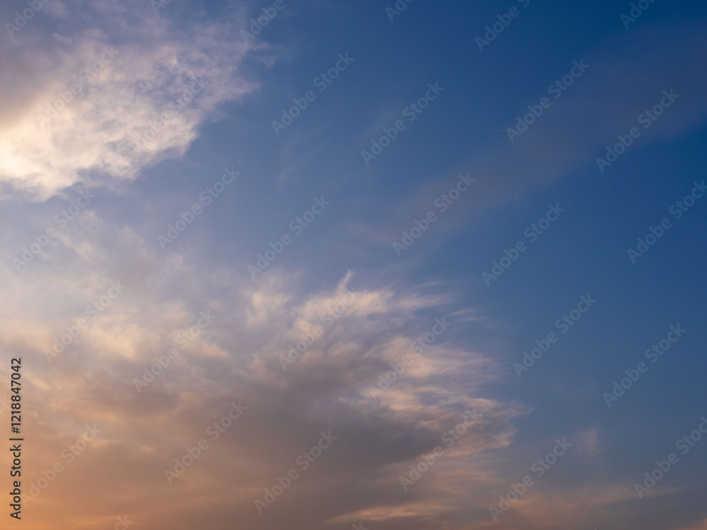 Fototapeta premium 冬の夕暮れの空と雲13