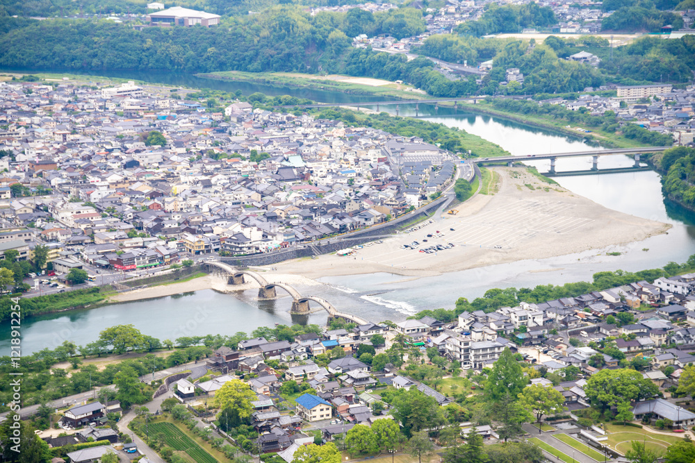 岩国の城下町、錦川の河岸、山口県、日本、5月
