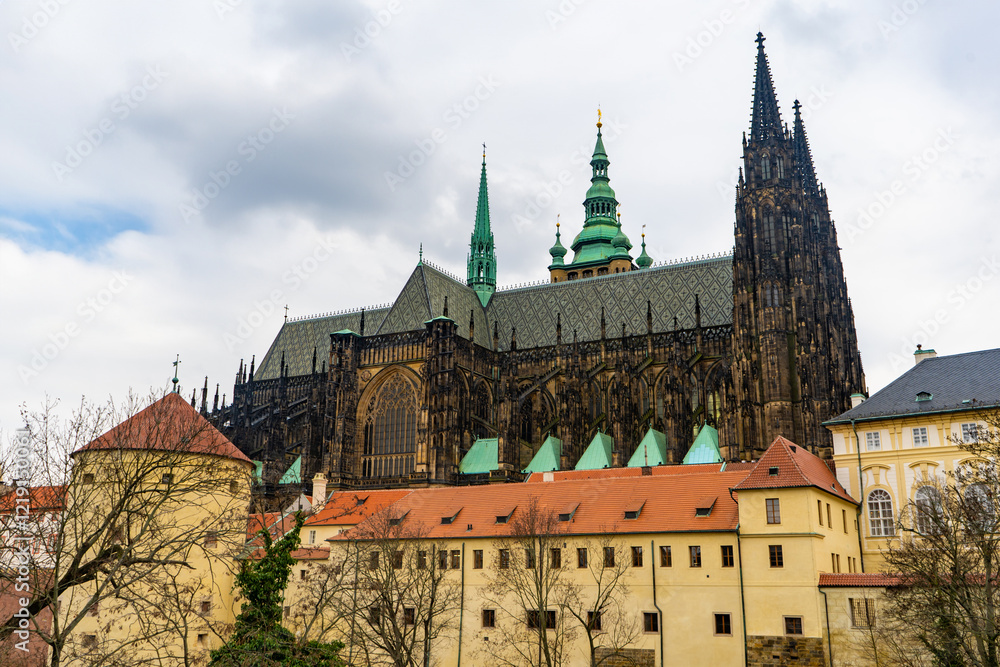 Fototapeta premium Cathedral of Saints Vitus, Wenceslaus and Adalbert in Prague