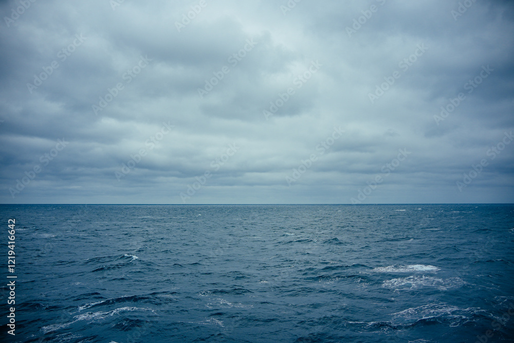 Fototapeta premium Gulf of mexico, Florida, USA gulf of mexico landscape seen from a cruise ship