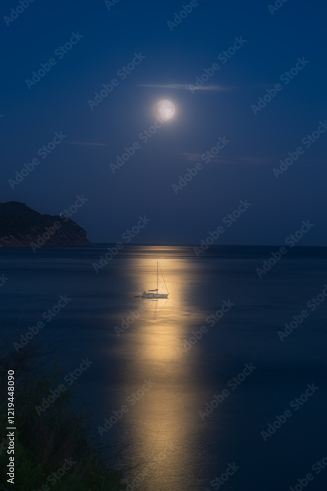 Fototapeta premium Luna Piena Elba - Capo ai Pini