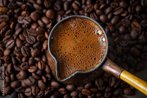 Obraz na płótnie Turkish coffee cooked in a copper coffee pot w salonie