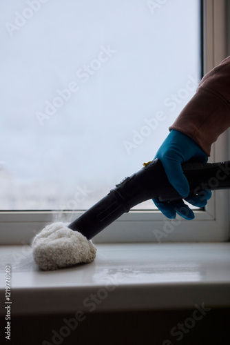 Using a Steam Roller to Clean Windows Effectively for a Beautiful and Sparkling Shine photo