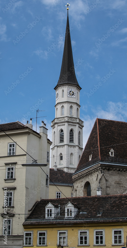 Obraz premium Urban view, old town in Vienna