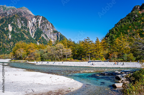 Obraz na płótnie Autumn season of Kamikochi, Chubu-Sangaku National Park, Japan Beautiful mountain, Nature landscape at Kamikochi Japan, autumn in the Northern Japan Alps, Matsumoto, Nagano, Japan w salonie
