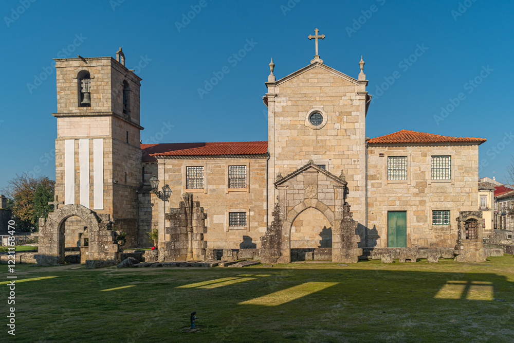 Fototapeta premium View at the Matriz Church in Barcelos - Portugal