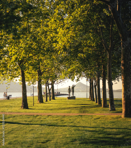 Obraz na płótnie Lovely promenade of trees at Fonyód, lake Balaton w salonie