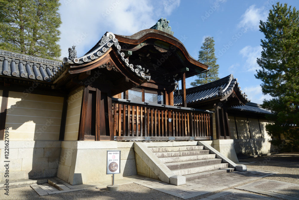 Obraz premium 妙心寺 方丈の唐門 京都市右京区花園