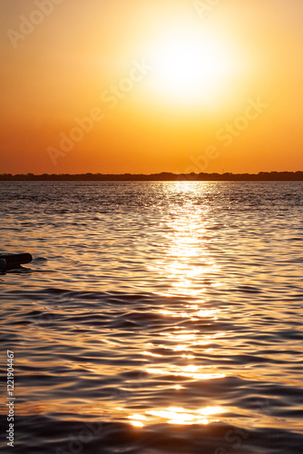Atardecer en el río