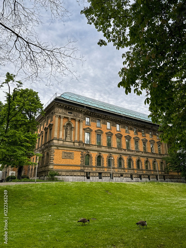 Wallpaper Mural View of the Museum of Natural History in  Torontodigital.ca