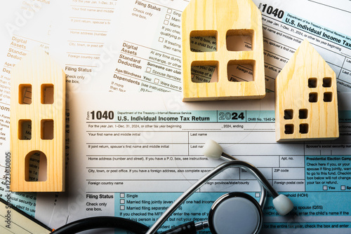 Understanding the US 1040 Individual Income Tax Form for Homeowners and Families