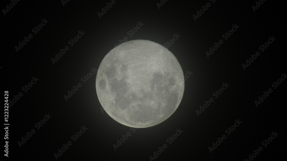 Obraz premium Cancer Full Moon, Zoomed Out