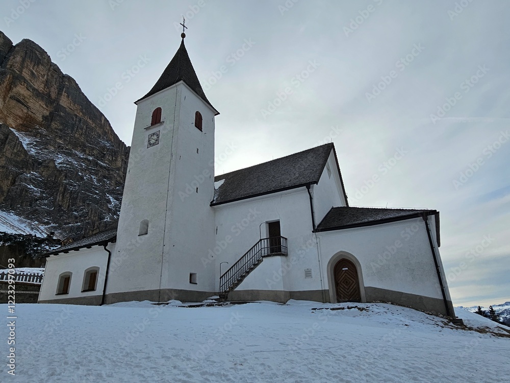 Wallfahrtskirche Heilig Kreuz, Alta Badia, Dolomiten