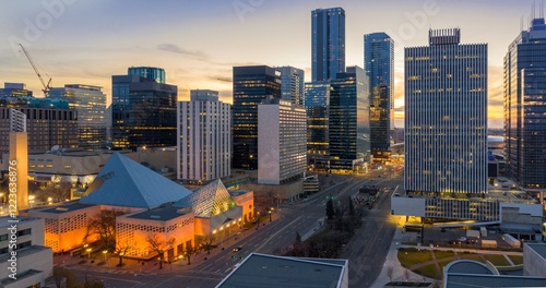 Fototapeta Naklejka Na Ścianę i Meble -  Edmonton skyline at twilight. Modern skyscrapers and city hall illuminated. Urban landscape at sunset. Downtown, Edmonton, Alberta, Canada