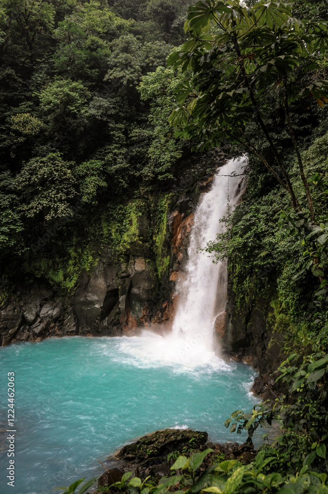 Obraz premium The Rio Celeste in Costa Rica is a naturally neon blue river - Tenorio