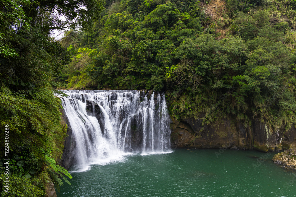 Shifen waterfall one of Taiwan’s top scenic attractions Shifen waterfall one of Taiwan’s top scenic attractions