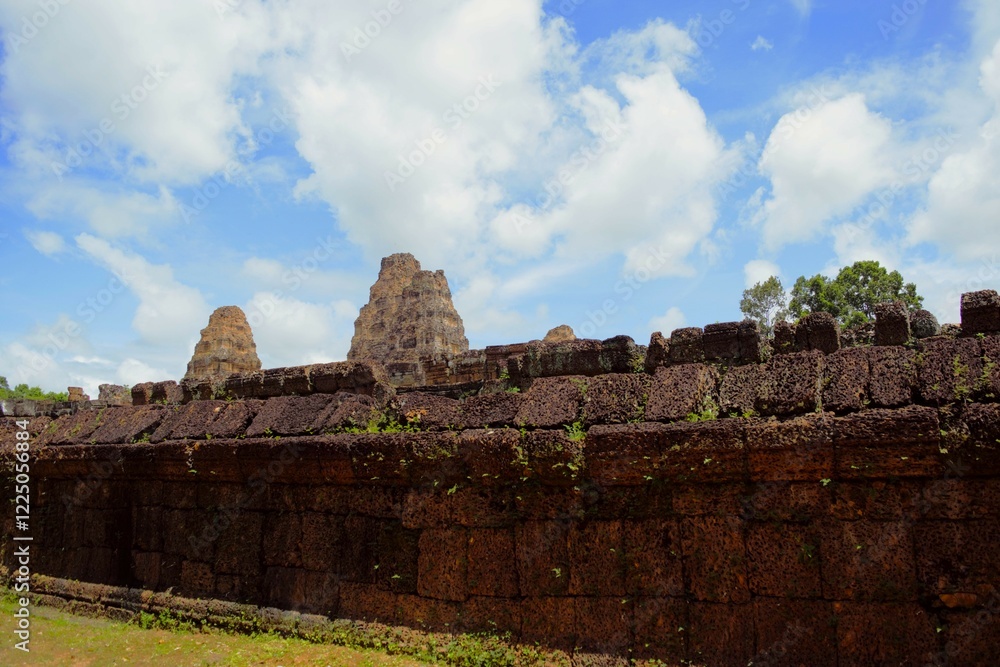 Outer walls of East Mebon temple in Siem Reap, Cambodia Outer walls of East Mebon temple in Siem Reap, Cambodia