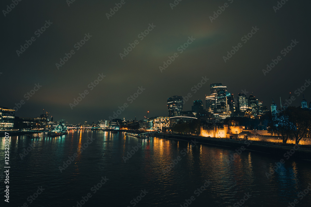 night city skyline LONDRES night city skyline LONDRES