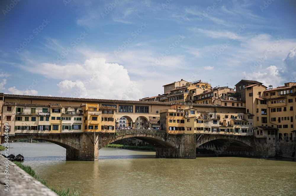 Obraz premium Ponte Vecchio at the historic center of Florence in Tuscany, Italy.