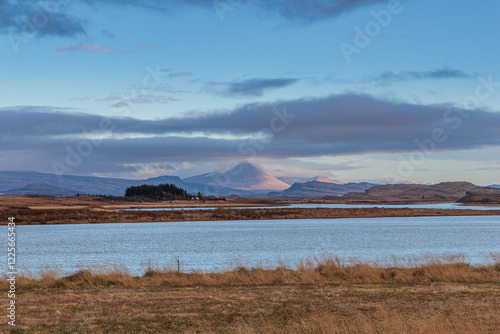 Obraz na płótnie Landscape around the Hvita River on the west coast of Iceland w salonie
