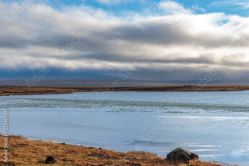 Obraz na płótnie Glacial lake Uxavatn in the west of Iceland w salonie