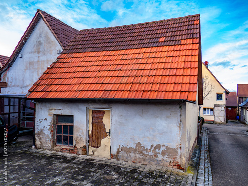 Schäden an der Hauswand photo