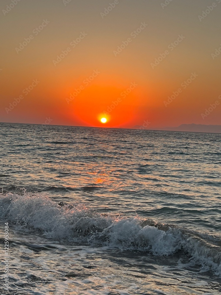 Obraz premium sunset over the sea