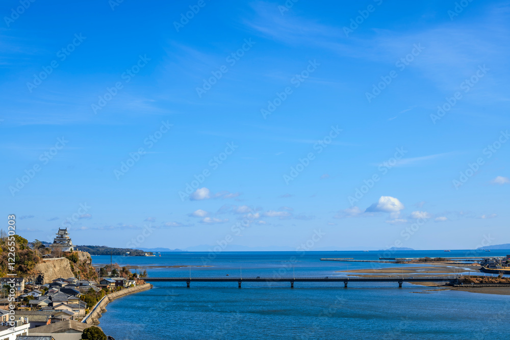 杵築城と海を望む青空の風景 杵築城と海を望む青空の風景