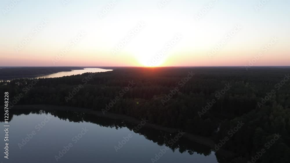 Zachód słońca nad jeziorem Sajno w Sajenku Zachód słońca nad jeziorem Sajno w Sajenku