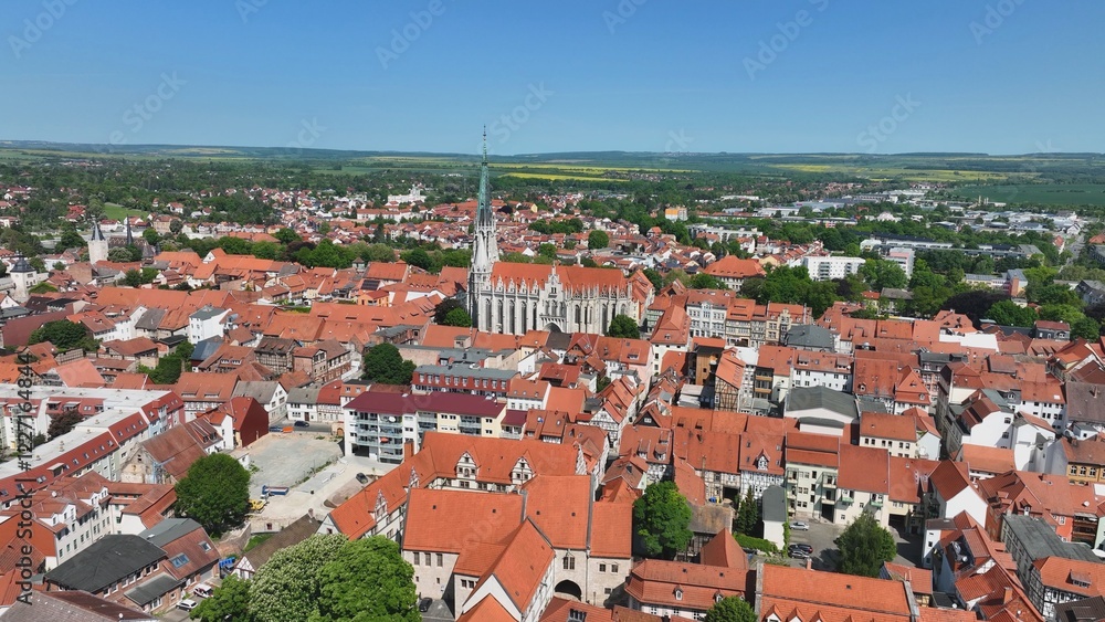 Obraz premium Cathedral in Mühlhausen in Thuringia from the air