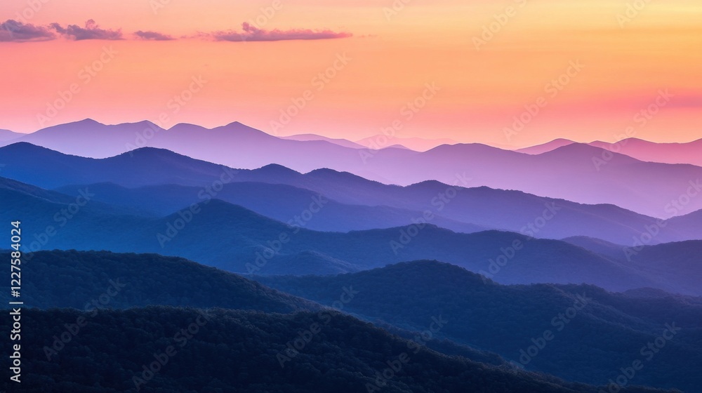 Obraz premium a mountain range with a sunset in the background