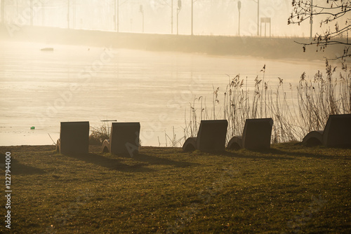 Fototapeta Naklejka Na Ścianę i Meble -  Goczałkowice Zdrój, poranek we mgle.