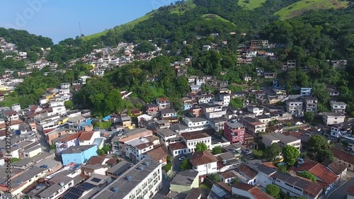 Imagens aéreas de Mangaratiba capturam a essência deste paraíso carioca, revelando suas praias de águas cristalinas, paisagens montanhosas e a tranquilidade que caracteriza a cidade. O drone sobrevoa  photo