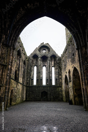 Canvas Print A breathtaking view of the ruins of the medieval cathedral at Rock of Cashel in County Tipperary, Ireland